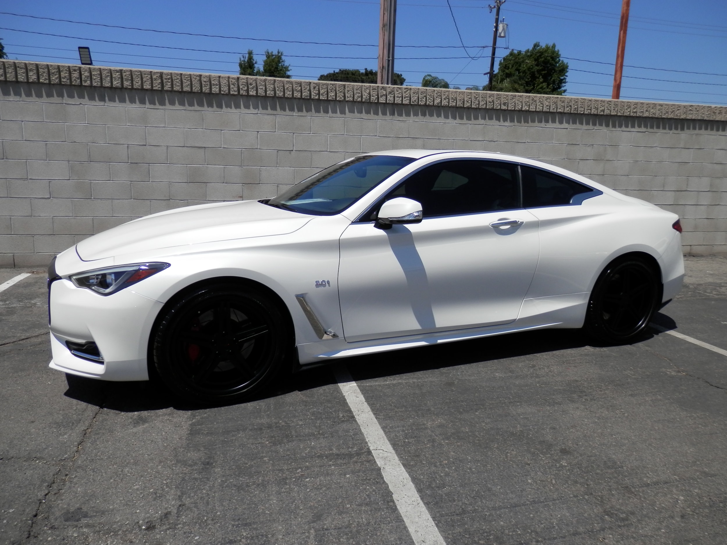 infiniti q60 coupe 2017 JN1EV7EKXHM360166 image infiniti q60 coupe 2017 JN1EV7EKXHM360166 image